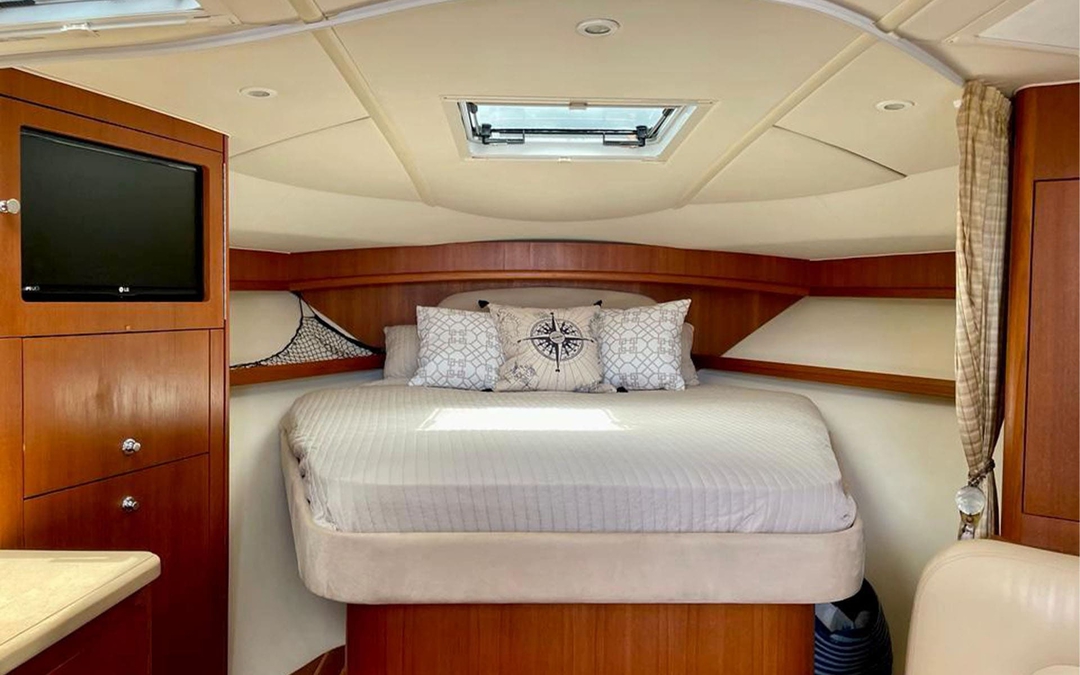 38' Tiara