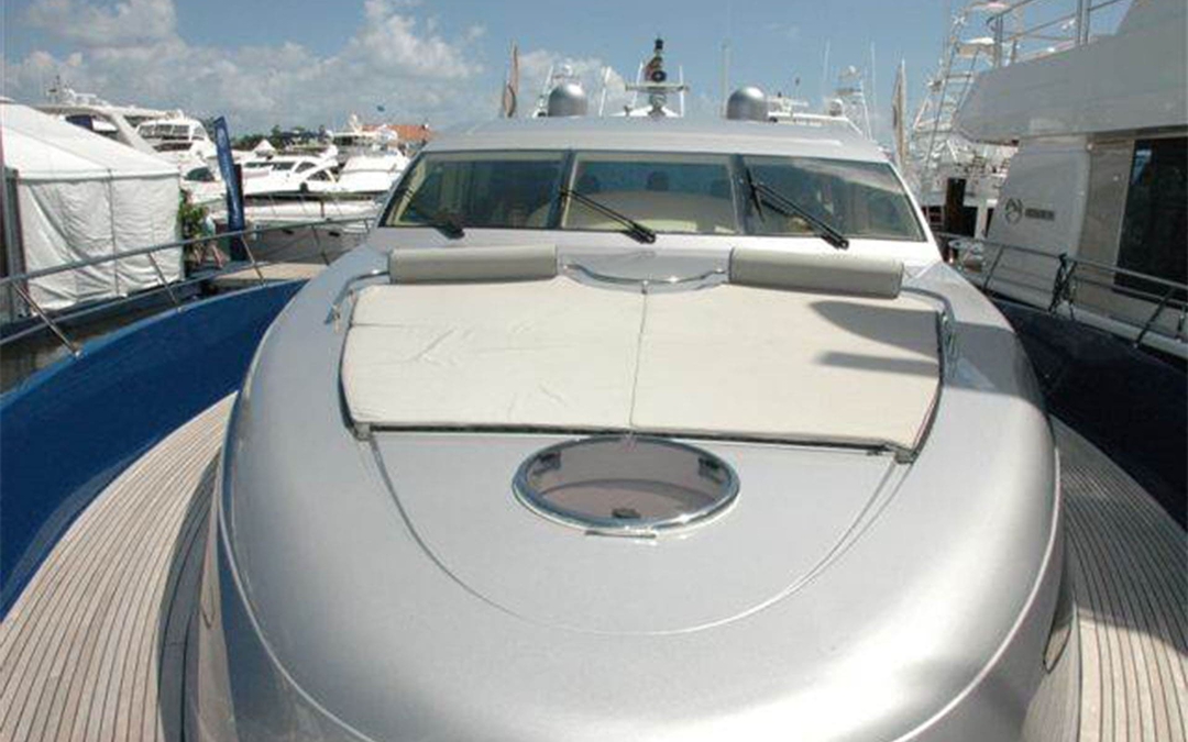 82' Royal Denship