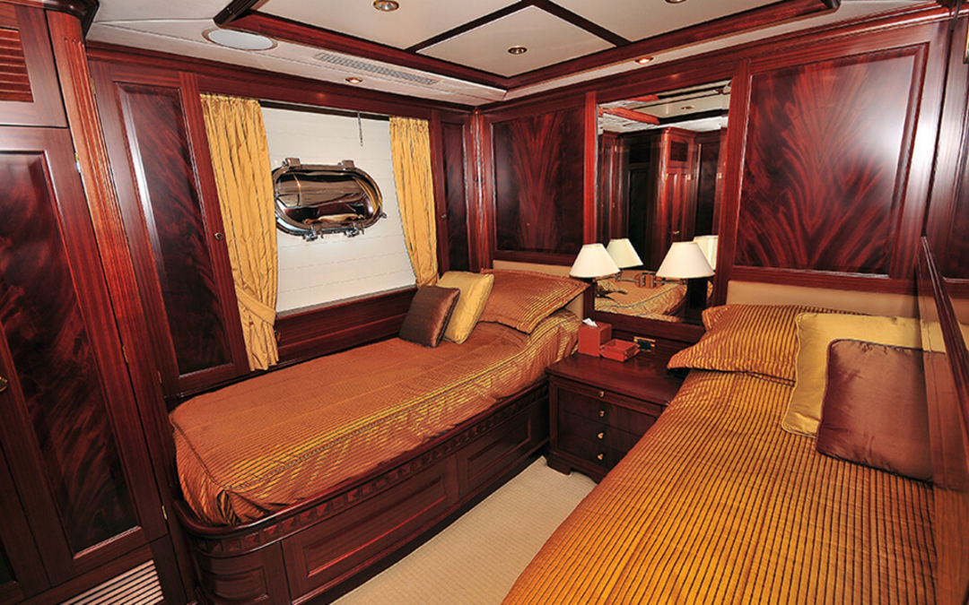 120' Benetti