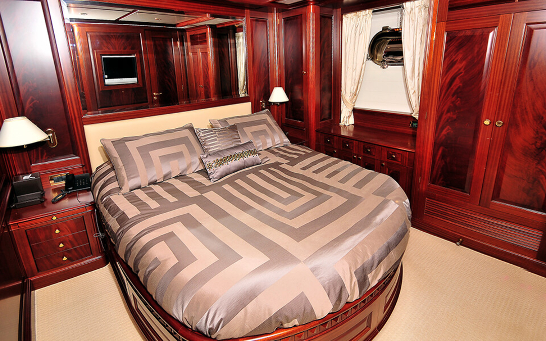 120' Benetti