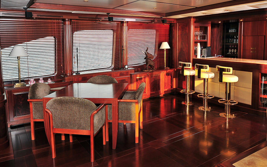 120' Benetti