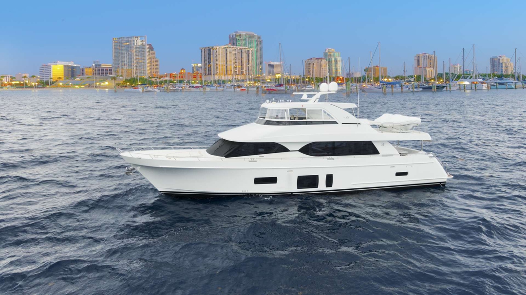 85' Ocean Alexander