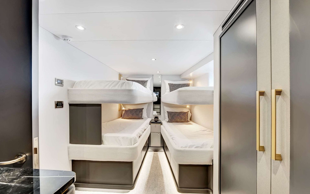 120' Sovereign