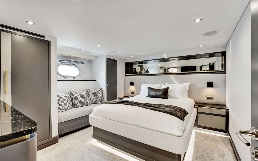 120' Sovereign