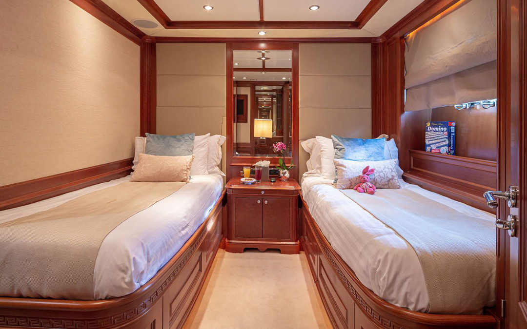 120' Benetti