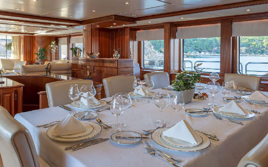 120' Benetti