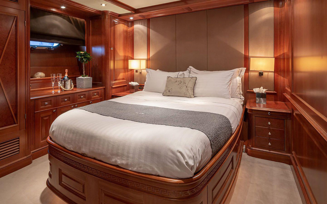 120' Benetti