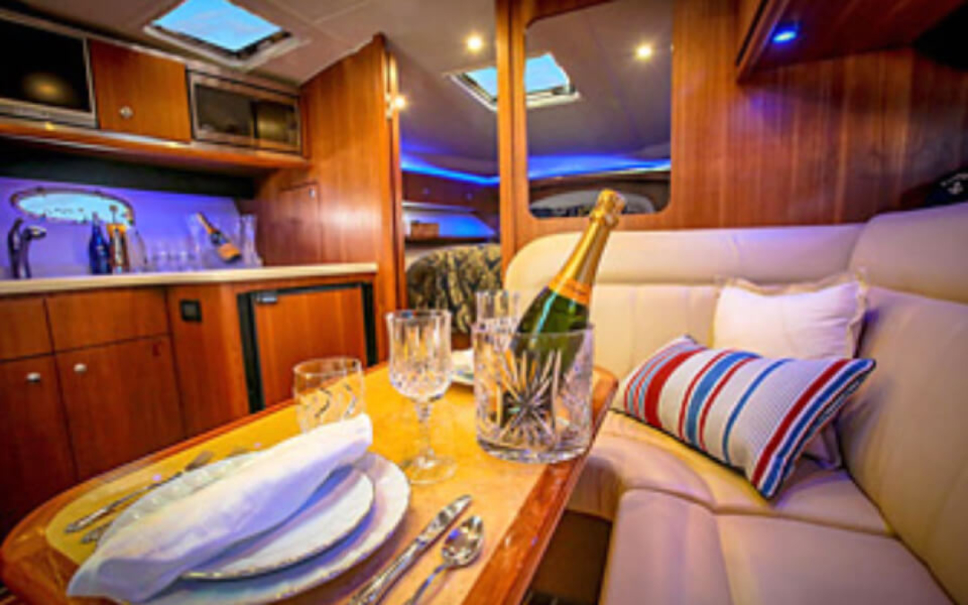 40' Tiara