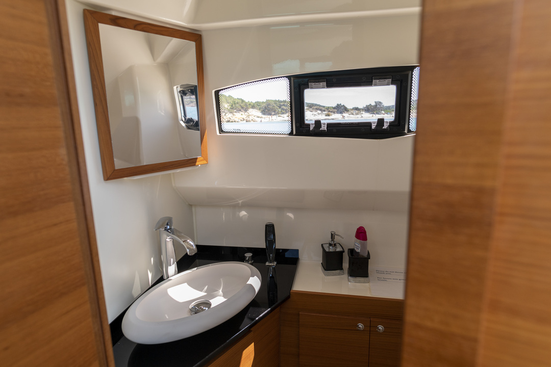 35' Joker Boat Clubman