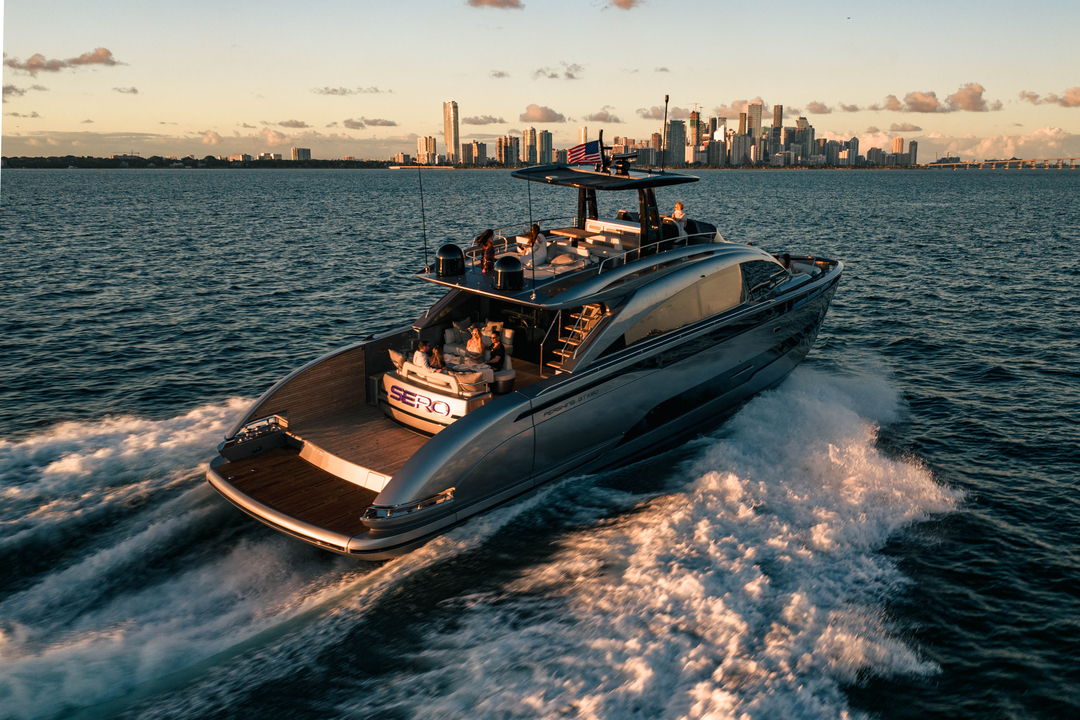 80' Pershing