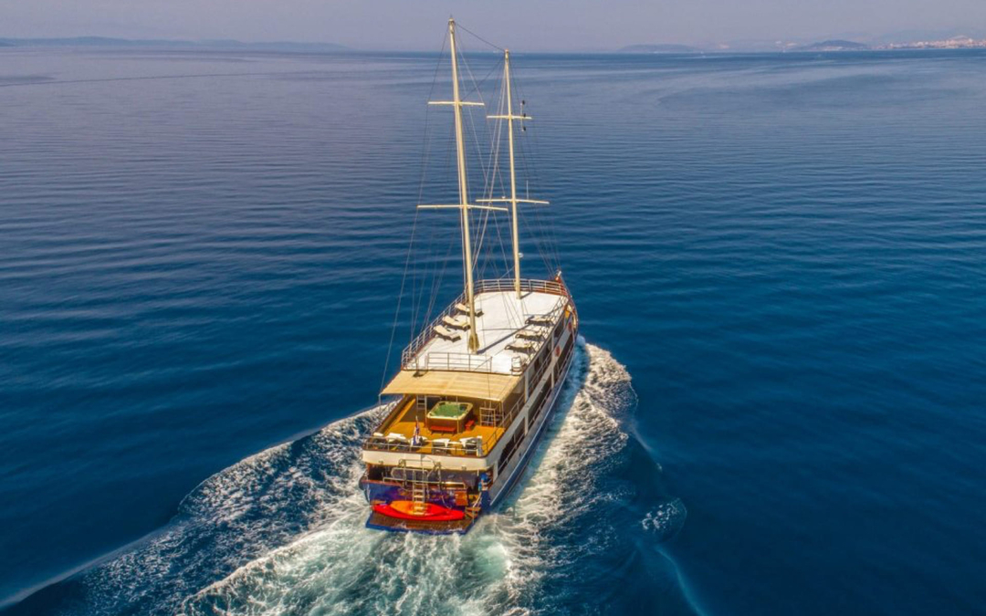 108' Motorsailer