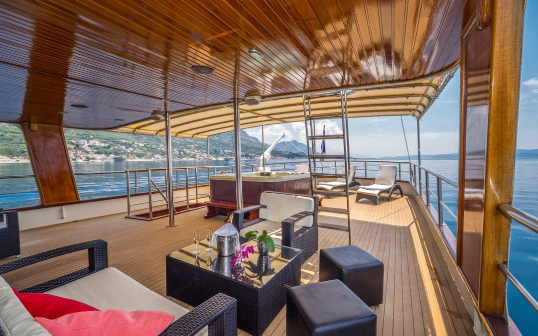 108' Motorsailer
