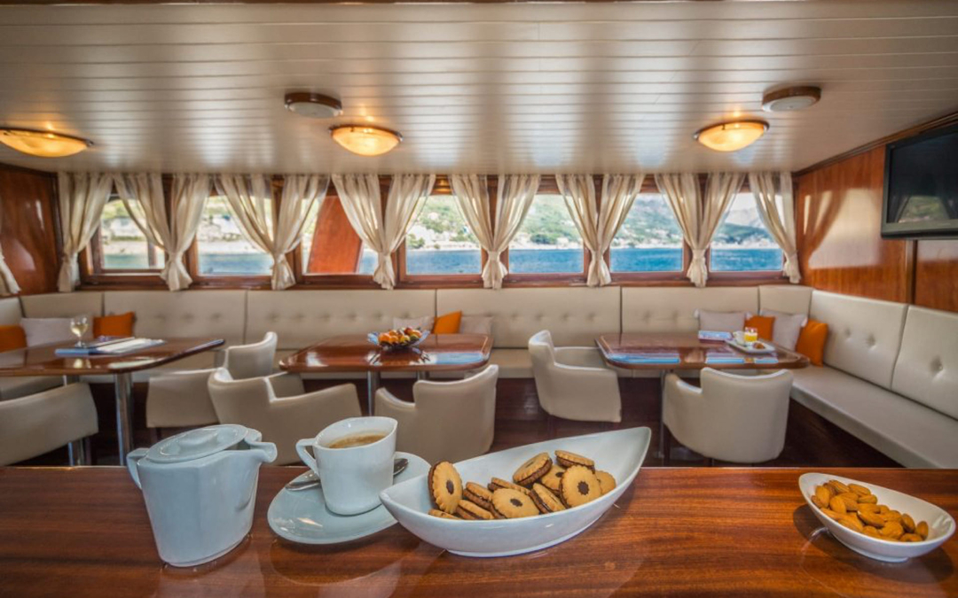 108' Motorsailer