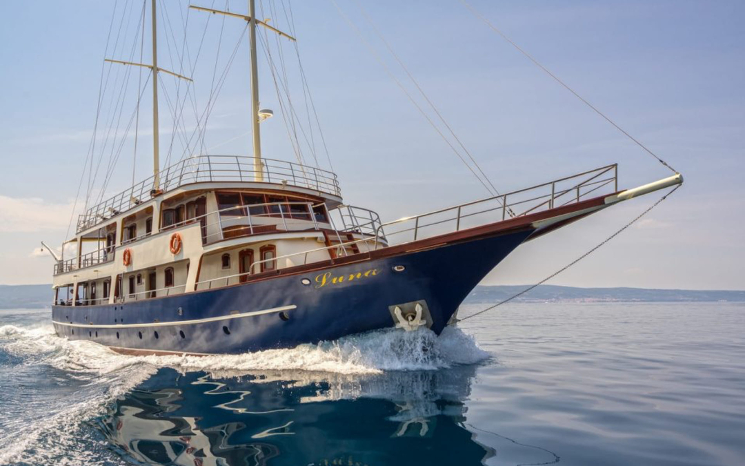 108' Motorsailer