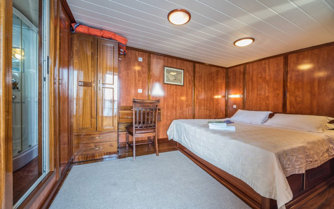 108' Motorsailer