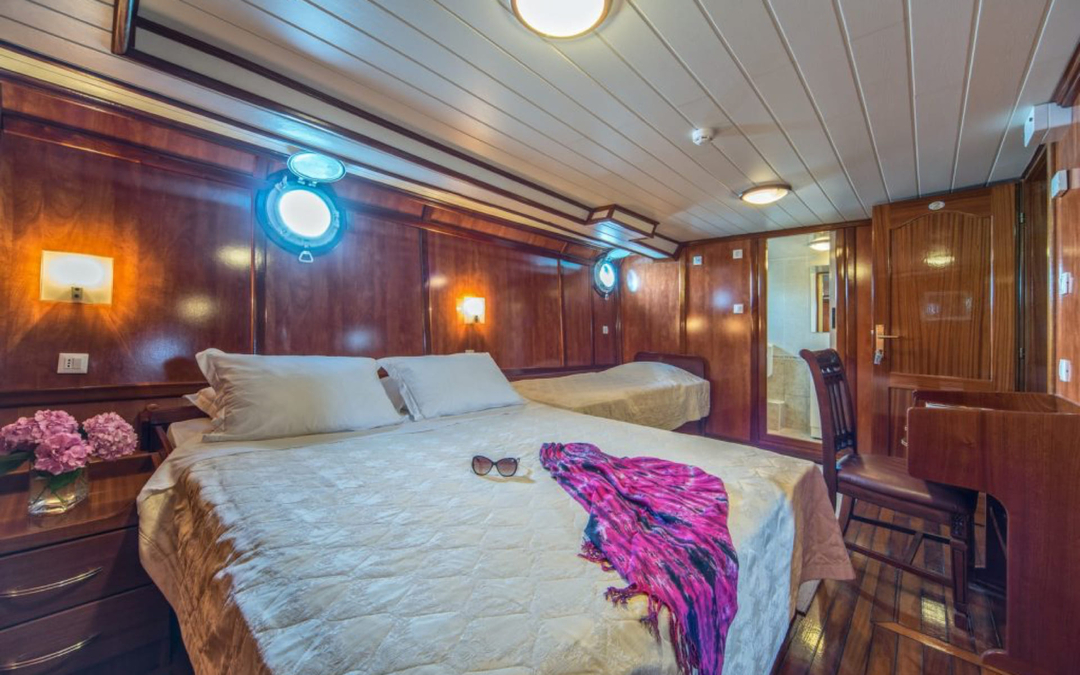 108' Motorsailer