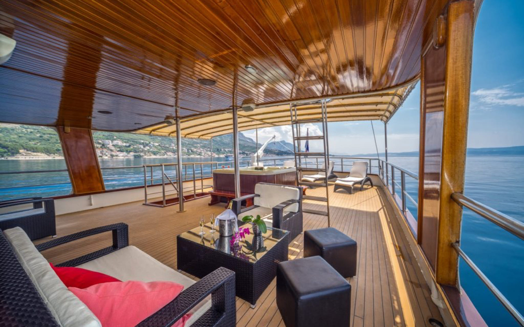 108' Motorsailer