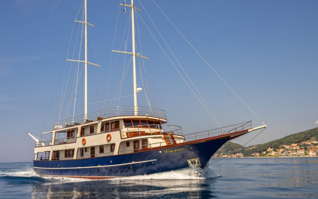 108' Motorsailer