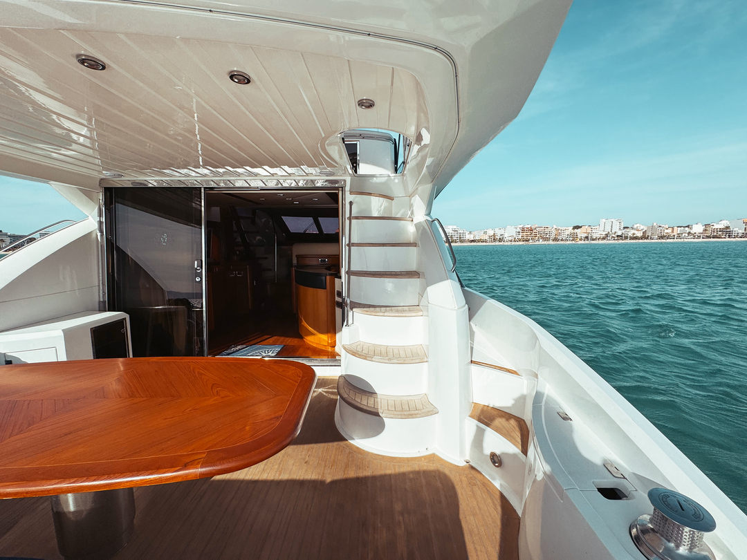 66' Sunseeker