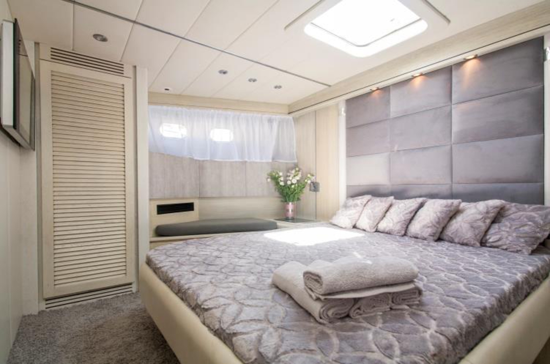 80' Mangusta