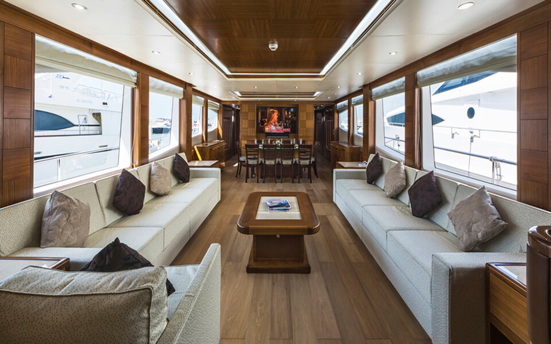 100' Majesty
