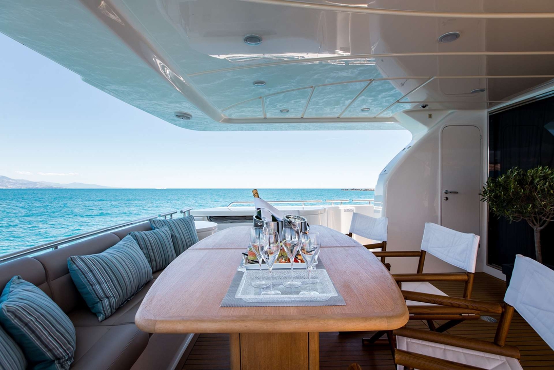 83' Ferretti