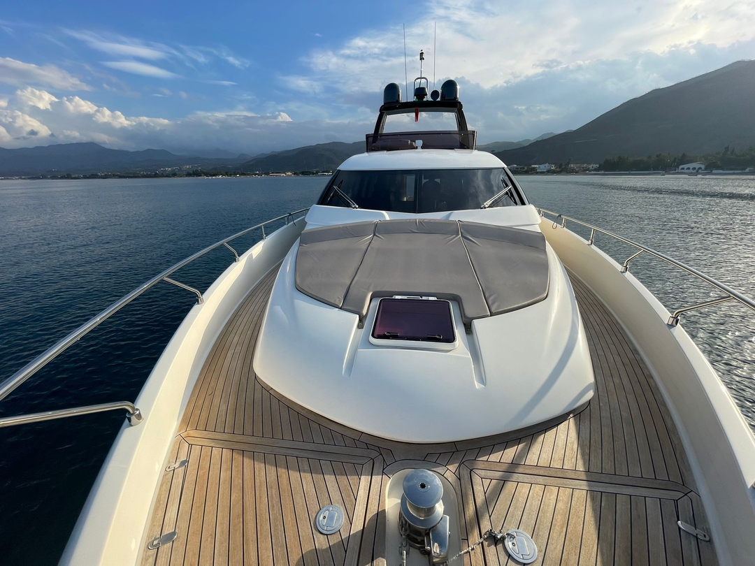 70' Ferretti