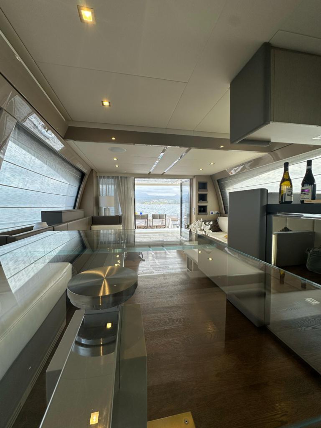70' Ferretti