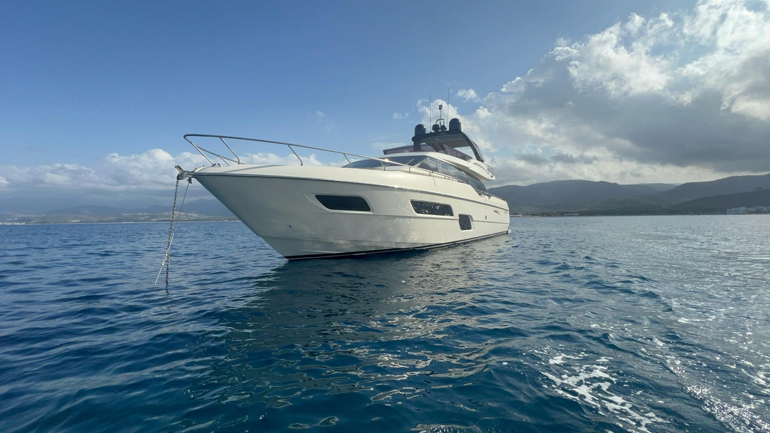 70' Ferretti