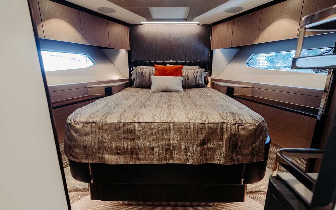 68' Sunseeker Manhattan