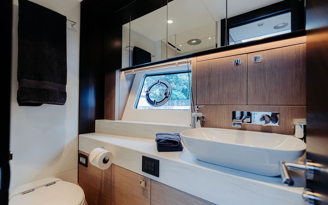 68' Sunseeker Manhattan