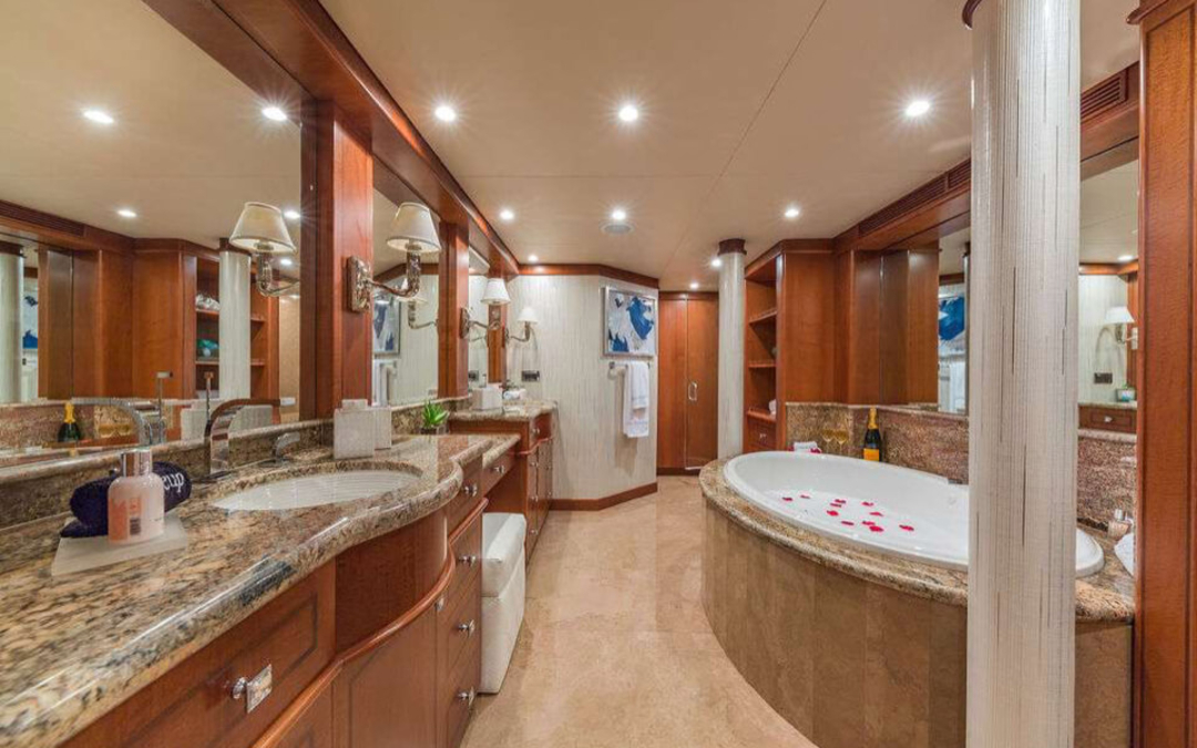 145' Heesen