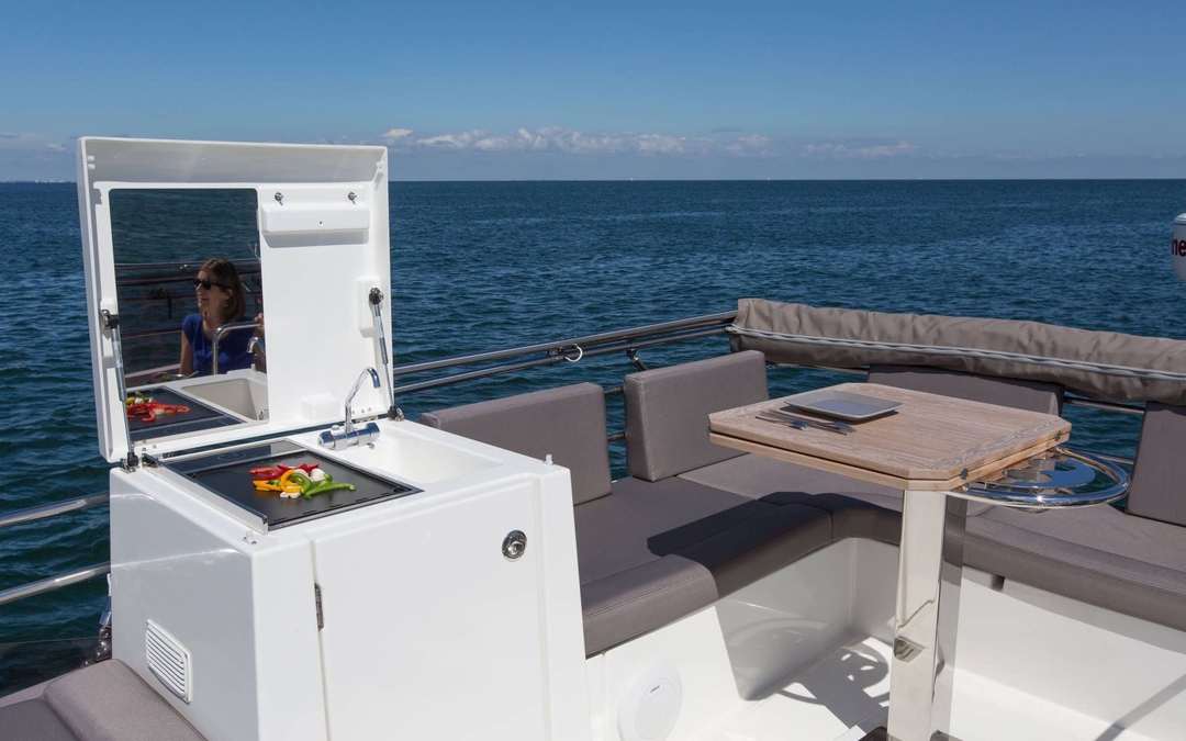 42' Prestige Flybridge