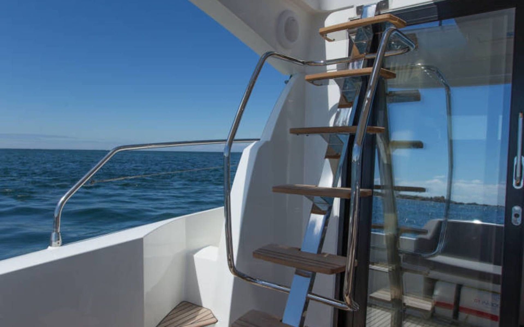 42' Prestige Flybridge