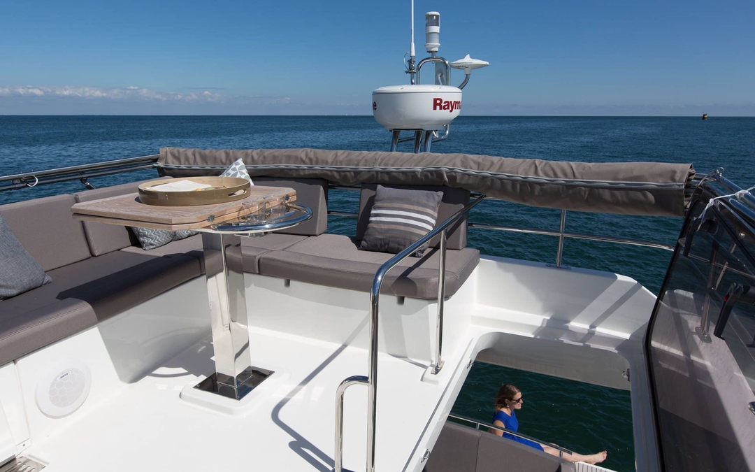 42' Prestige Flybridge